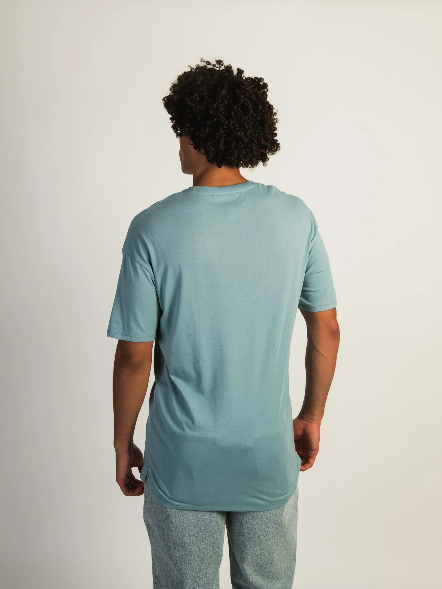 BOATHOUSE LONG FIT TEE - SEAFOAM