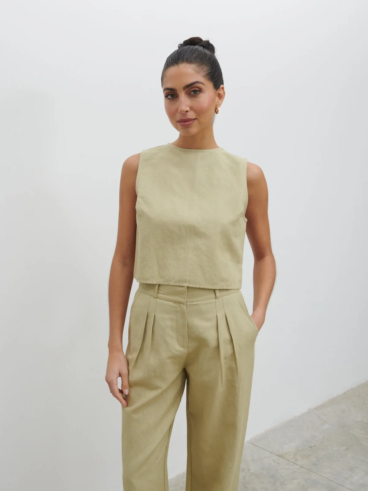 Bryony Boxy Linen Top - Olive