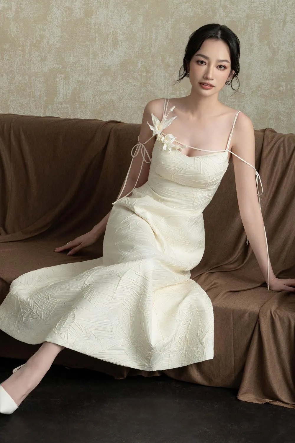 Minsi A-line Spaghetti Strap Crinkle Crepe Midi Dress